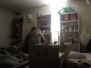 voyeurcam-freakyfeline-01
