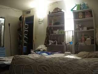 voyeurcam-freakyfeline-01
