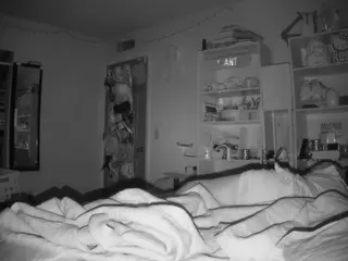 voyeurcam freakyfeline 01