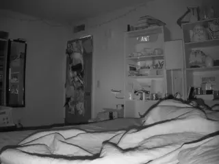 voyeurcam freakyfeline 01