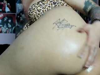 akira-bulma live cam profile