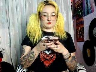 akira-bulma Live Webcam on CamSoda