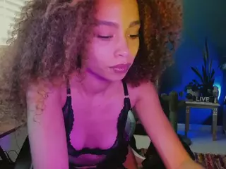 Cecilia Lion's Live Sex Cam Show