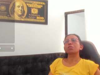 liviacoxx live cam profile