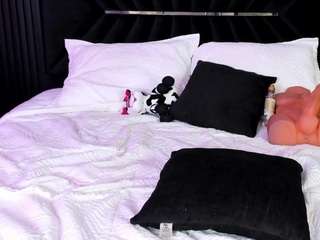 Live webcam model atinxnaugthy on Soda Cams