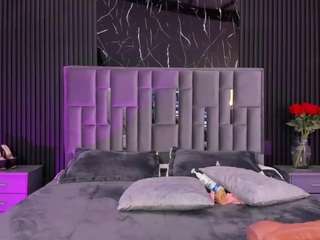 ATINXNAUGTHY live cam