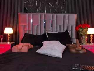 atinxnaugthy webcam