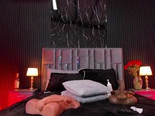 atinxnaugthy webcam
