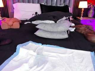 ATINXNAUGTHY live cam preview