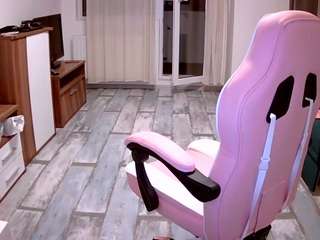 prettyjulliette Webcam Model Profile