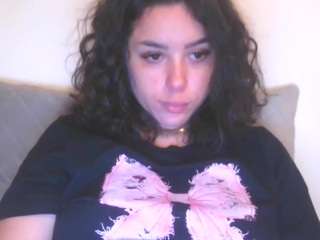 prettyjulliette Brown eyes live webcam