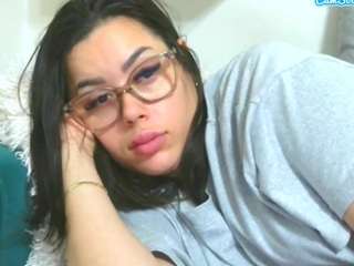 prettyjulliette live cam profile