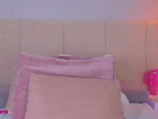 aprilebony webcam model