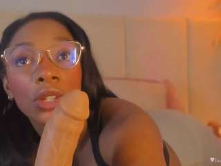 aprilebony live webcam show