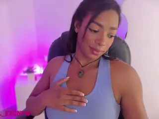 aprilebony's Live Sex Cam Show