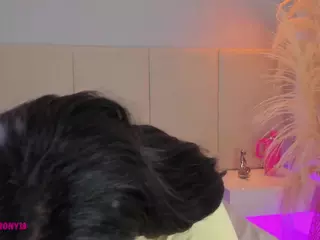 aprilebony's Live Sex Cam Show