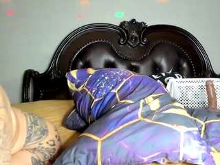 bigbootysarenalo... Live Webcam on CamSoda