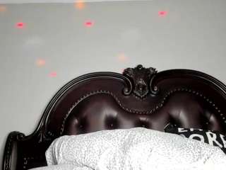 bigbootysarenalove's CamSoda show and profile