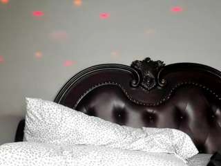 bigbootysarenalo... Live Webcam on CamSoda