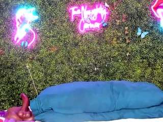 bigbootysarenalo... Live Webcam on CamSoda