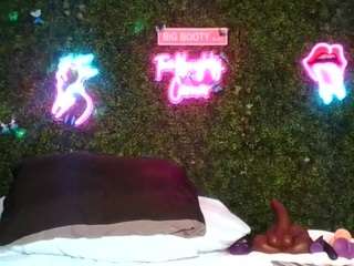 bigbootysarenalove webcam