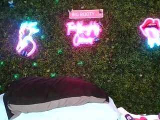 bigbootysarenalove webcam