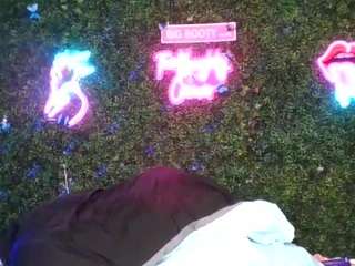 bigbootysarenalo... Live Webcam on CamSoda