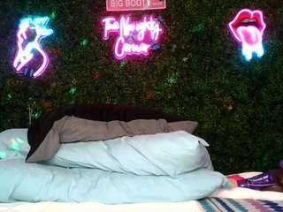 bigbootysarenalove webcam