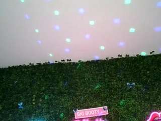 bigbootysarenalo... Live Webcam on CamSoda