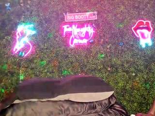 bigbootysarenalove webcam