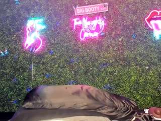 bigbootysarenalove webcam