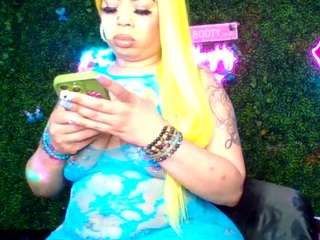 bigbootysarenalove Live Webcam on CamSoda