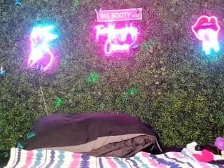 bigbootysarenalove webcam