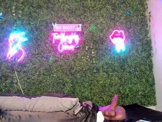 le modèle bigbootysarenalove est en webcam porno dans un show sur le site camsoda, il possède les tags suivants: ahegao,spank,ass,lush,mature,naked,pussy,sex toys,sexy,smoking,strip,full nudity,stripper,striptease,tattoos,tease,thick,toys,twerk,wet