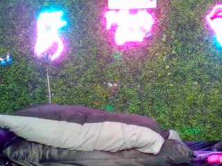 bigbootysarenalove live cam profile