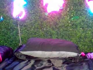 bigbootysarenalove live cam profile