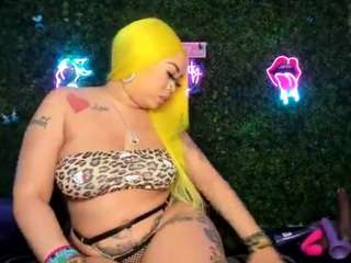 le modèle bigbootysarenalove est en webcam porno dans un show sur le site camsoda, il possède les tags suivants: ahegao,spank,ass,lush,mature,naked,pussy,sex toys,sexy,smoking,strip,full nudity,stripper,striptease,tattoos,tease,thick,toys,twerk,wet