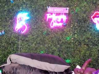 bigbootysarenalove webcam