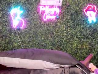 bigbootysarenalove webcam