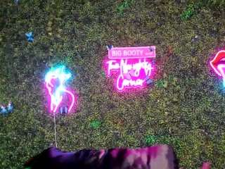 bigbootysarenalo... Live Webcam on CamSoda