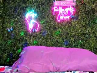 bigbootysarenalove webcam