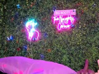 bigbootysarenalove webcam