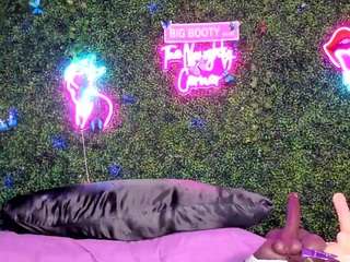 bigbootysarenalove webcam