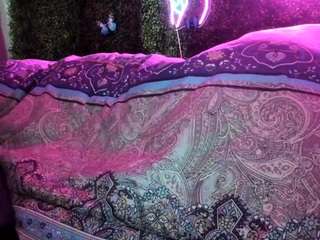 bigbootysarenalove webcam