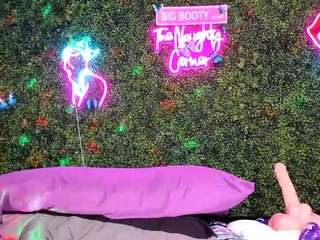 bigbootysarenalove webcam