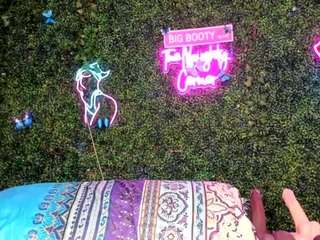 bigbootysarenalove webcam