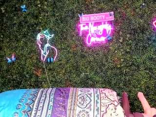 bigbootysarenalove webcam