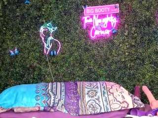 bigbootysarenalove webcam