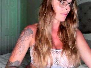kennasavage Live Webcam on CamSoda