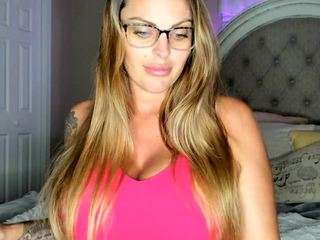 kennasavage Live Webcam on CamSoda